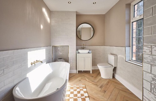 Witton Gilbert House | Host & Stay - Louvaine House