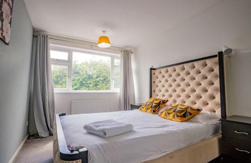 Wyken House | Host & Stay - Manfield Avenue