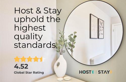 Ipswich Apartment | Host & Stay - Maple Court