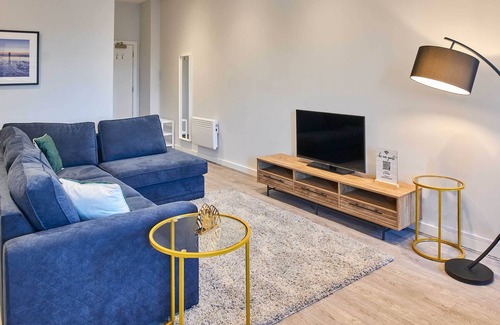 Crosby Apartment | Host & Stay | Mariposa Waterloo