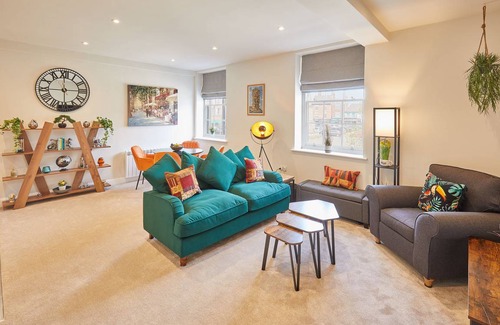 Ripon Apartment | Host & Stay | Market View