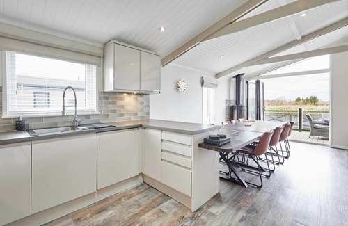 Carlton-in-Cleveland Ski Chalet | Host & Stay | Newport Bridge Lodge