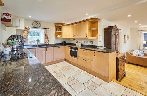 Newton by the Sea House | Host & Stay | Newton Cottage