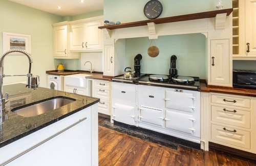 Lesbury House | Host & Stay | Old Reading Room