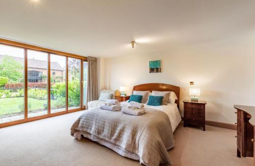 Sculthorpe House | Host & Stay - Owl Barn