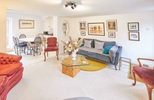 Stokesley House | Host & Stay | Rose Cottage