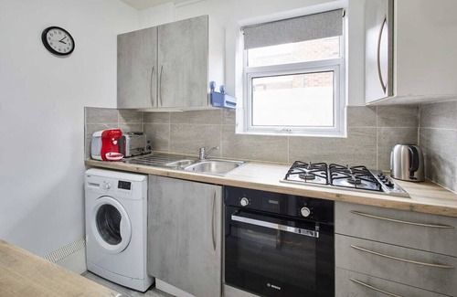 Burton Joyce Apartment | Host & Stay | Shaftsbury