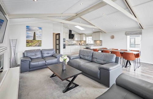 Carlton-in-Cleveland Ski Chalet | Host & Stay | Stan Hollis Lodge