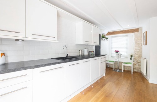 Bempton House | Host & Stay | Sunnyside Barn