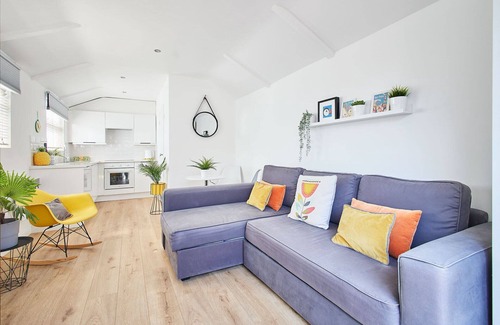 Bempton Apartment | Host & Stay | Sunnyside Studio