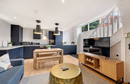 Georgian Quarter Apartment | Host & Stay | The Georgian Coach House 2