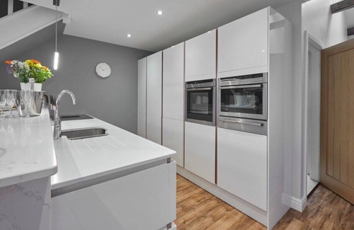 Scarborough House | Host & Stay | The Old Jail Barber's Shop