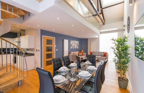 Holt Apartment | Host & Stay | The Old Meeting Hall