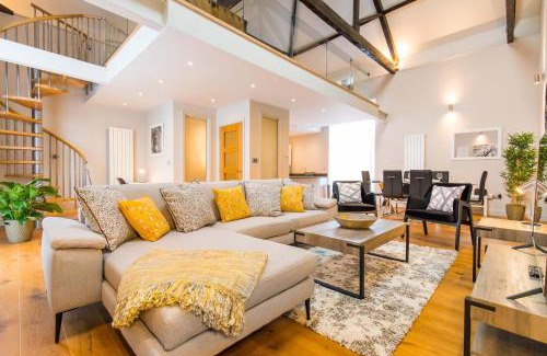 Holt House | Host & Stay - The Old Meeting Hall