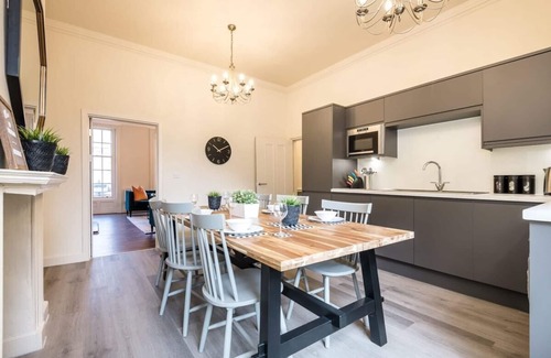 Hope Street House | Host & Stay | The Rodney Townhouse