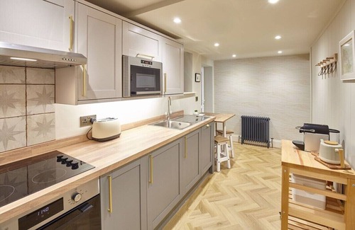 West Cliff Apartment | Host & Stay | The Salt Nook