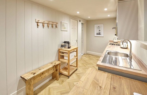 West Cliff Apartment | Host & Stay | The Salt Nook