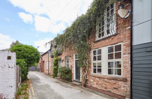 Didsbury House | Host & Stay | Tripps Mews