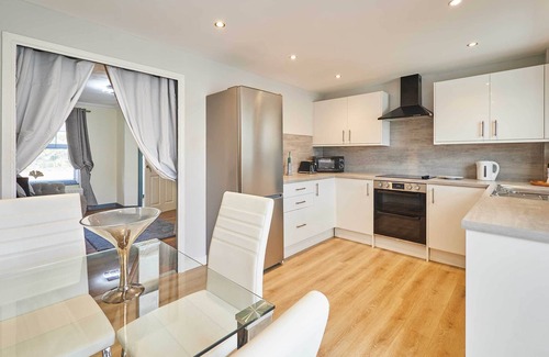 Kettering House | Host & Stay | Venture Park Villas