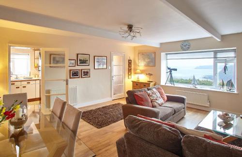 Hinderwell Apartment | Host & Stay - View Point Apartment