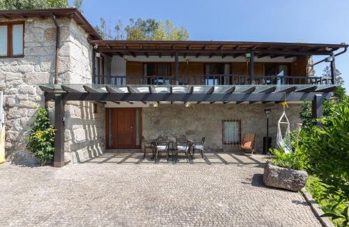 Travanca House | Host Wise - Boutique Country House w Pool