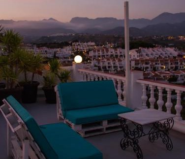 Punta Lara House | Hostal Avalon