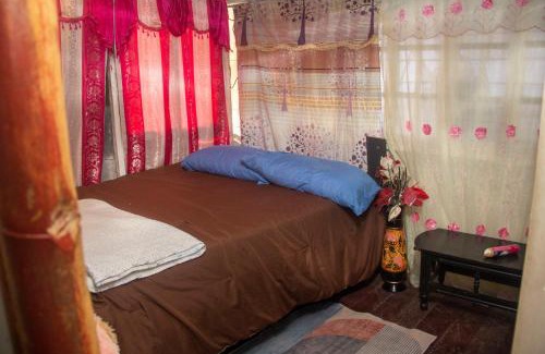 Almirante House | Hostal Café Axi