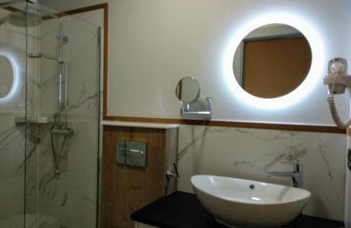 Hospital de Orbigo House | Hostal Canton Plaza