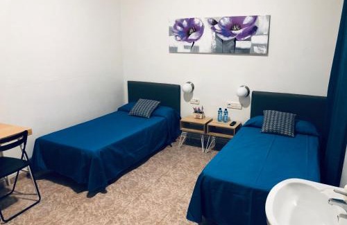 El Prat de Llobregat House | Hostal Carlos III