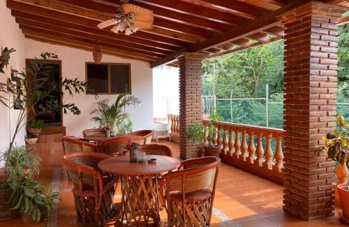 Comala House | Hostal Casa Blanca