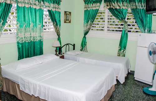 Cienfuegos House | Hostal Casa Lopez