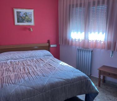 Guadalaviar House | Hostal Casa Martina