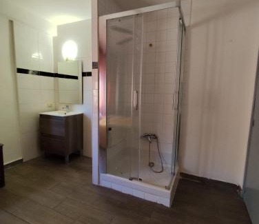 Romareda House | Hostal Castilla