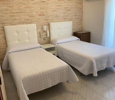 Valdemoro House | Hostal Cervantes