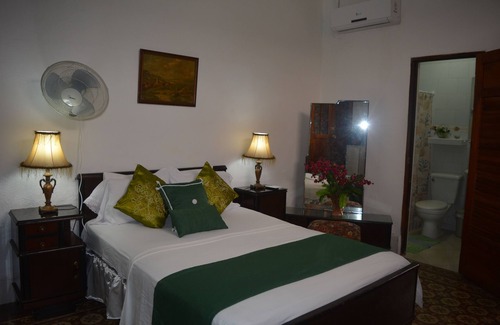 Cienfuegos House | Hostal Colonial de Isabel y Pepe