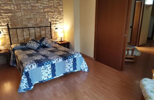 L'Espluga de Francoli House | Hostal del Senglar