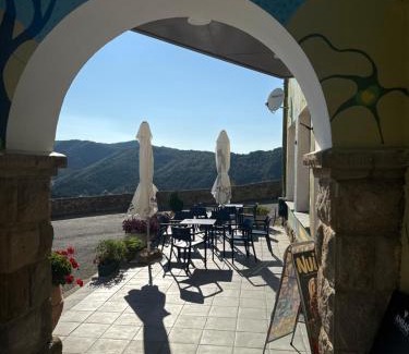 Petilla de Aragon House | Hostal Don Santiago Ramon y Cajal