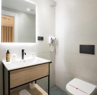 Gomezserracin House | Hostal Dreamland