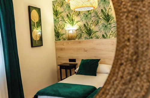 Las Pedroneras Hotel | Hostal el Bomba