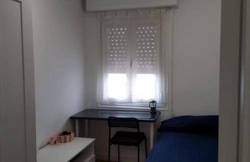 Valdemoro Apartment | Hostal El Caracol