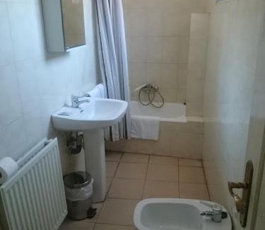 Barrio de Santo Domingo y San Martin House | Hostal El Centro