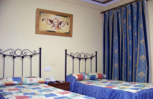 Bollullos Par del Condado House | Hostal El Lirio