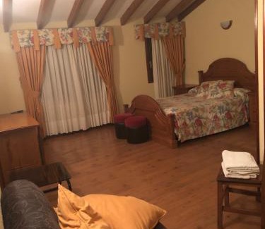 Cilleruelo de Bezana House | HOSTAL EL ESCUDO