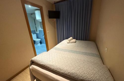 Arroyomolinos House | Hostal El Gaitero