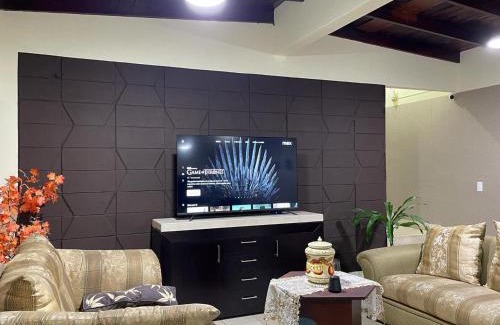 El Cangrejo House | Hostal EL Prado