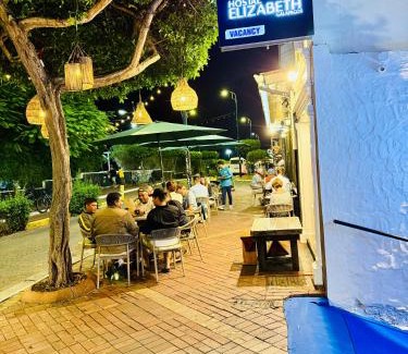 Bahia de la Academia House | Hostal Elizabeth
