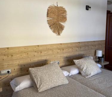 La Pobla de Vallbona House | Hostal Espai Mediterrani