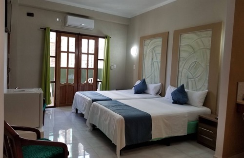Puerto de Boniato House | Hostal Heredia