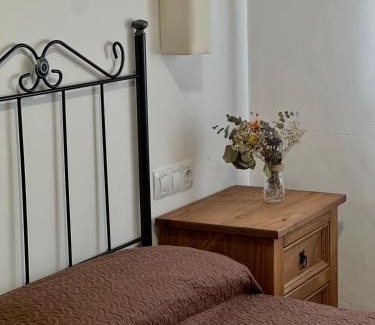 Monterde de Albarracin House | Hostal Hoz del Manzano