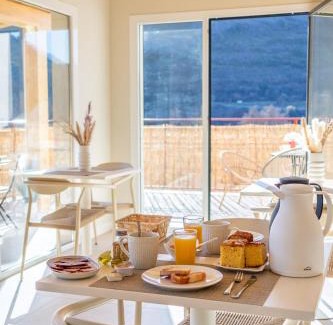 Torrecilla en Cameros House | Hostal Lóbrega